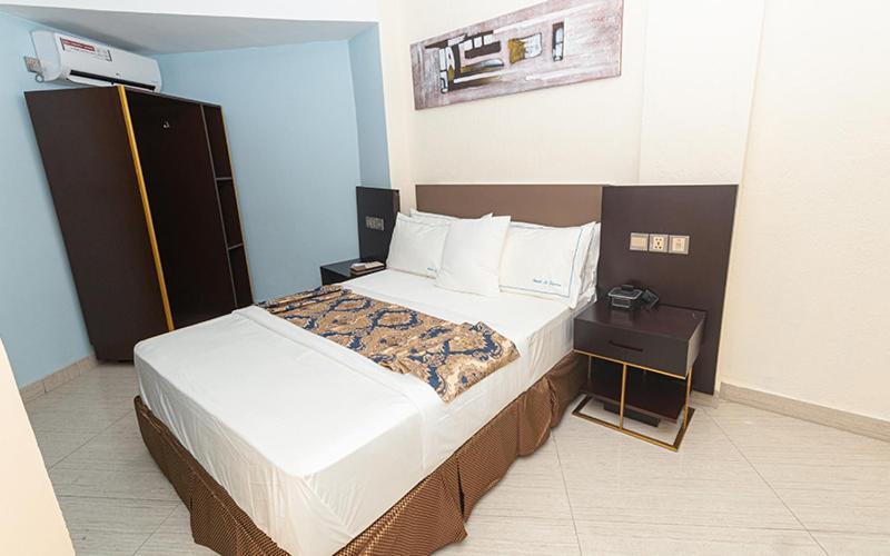Hotel Le Figaro Douala Exteriér fotografie