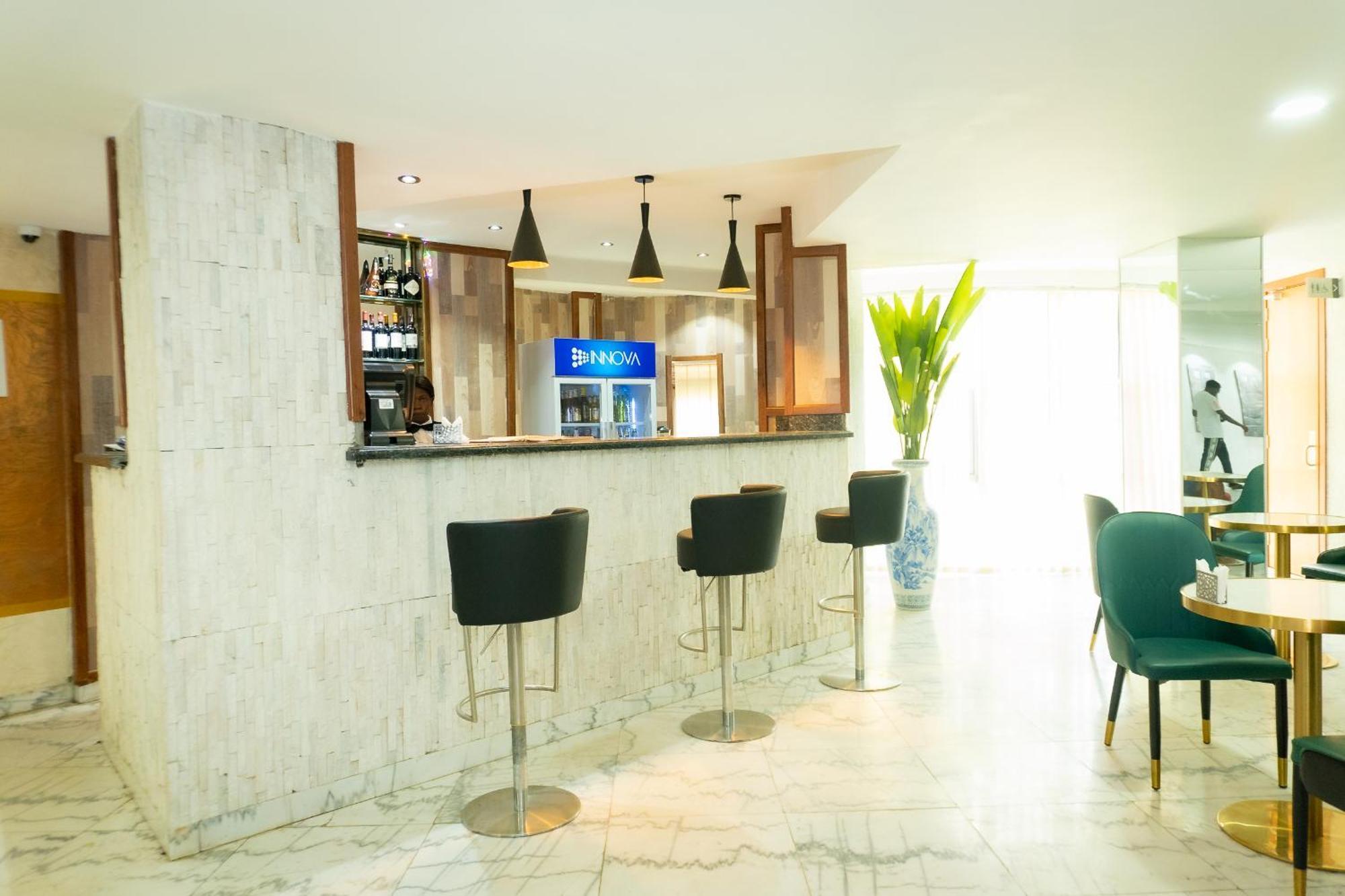 Hotel Le Figaro Douala Exteriér fotografie