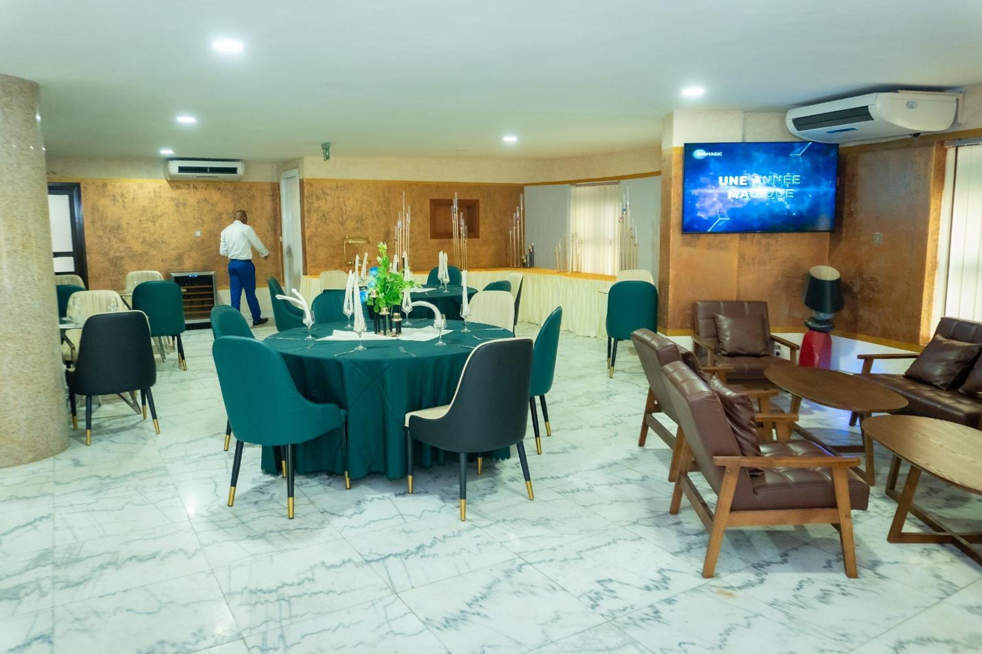 Hotel Le Figaro Douala Exteriér fotografie