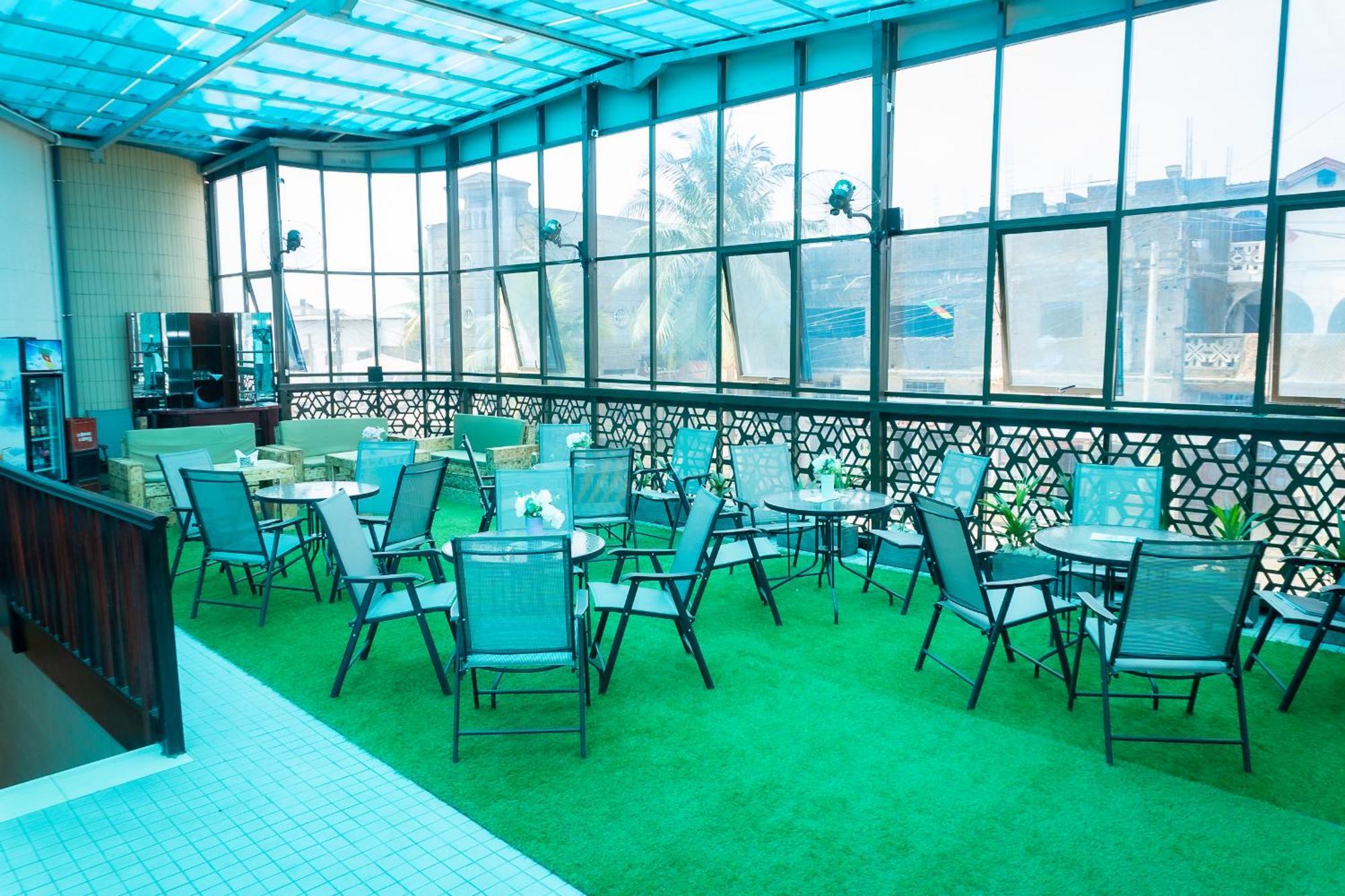 Hotel Le Figaro Douala Exteriér fotografie