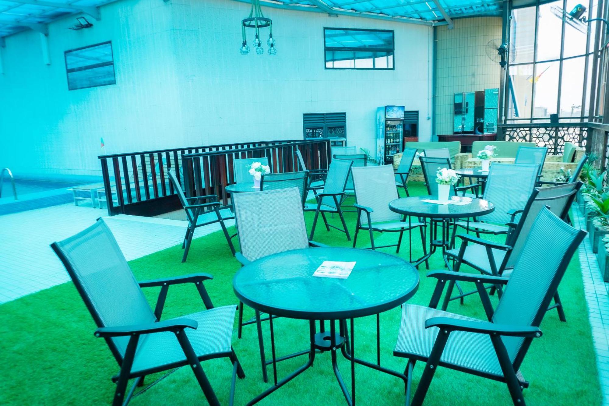 Hotel Le Figaro Douala Exteriér fotografie